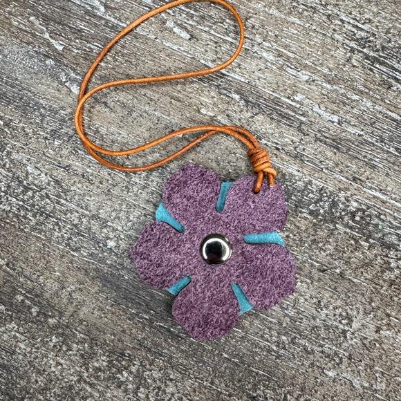 Leather Charm Flower Bag Charm Genuine Leather Purse Keychain NEW FAST SHIP - Picture 5 of 6